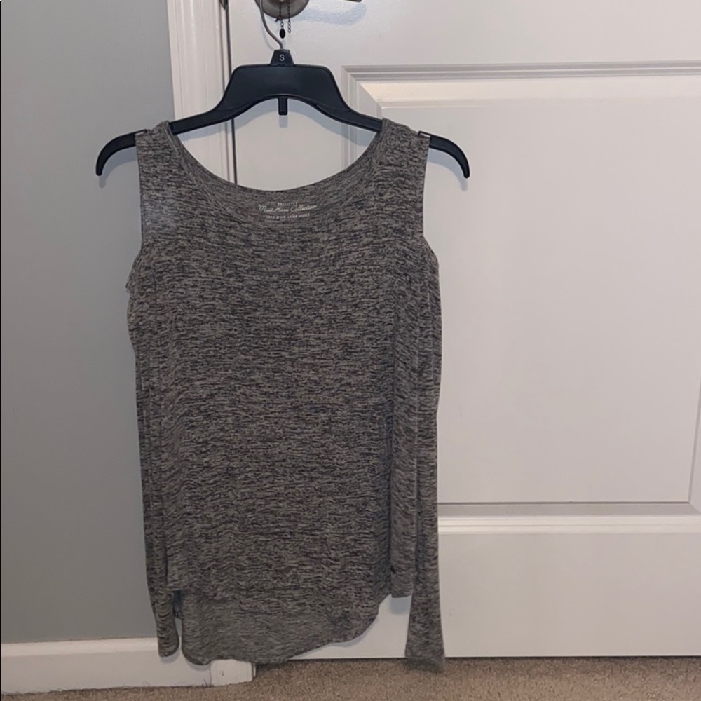Off the shoulder long sleeve